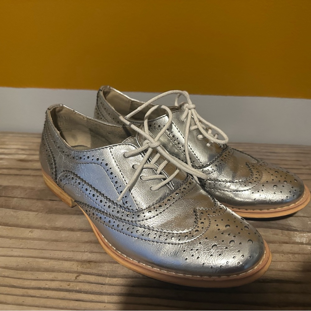 Metallic oxfords